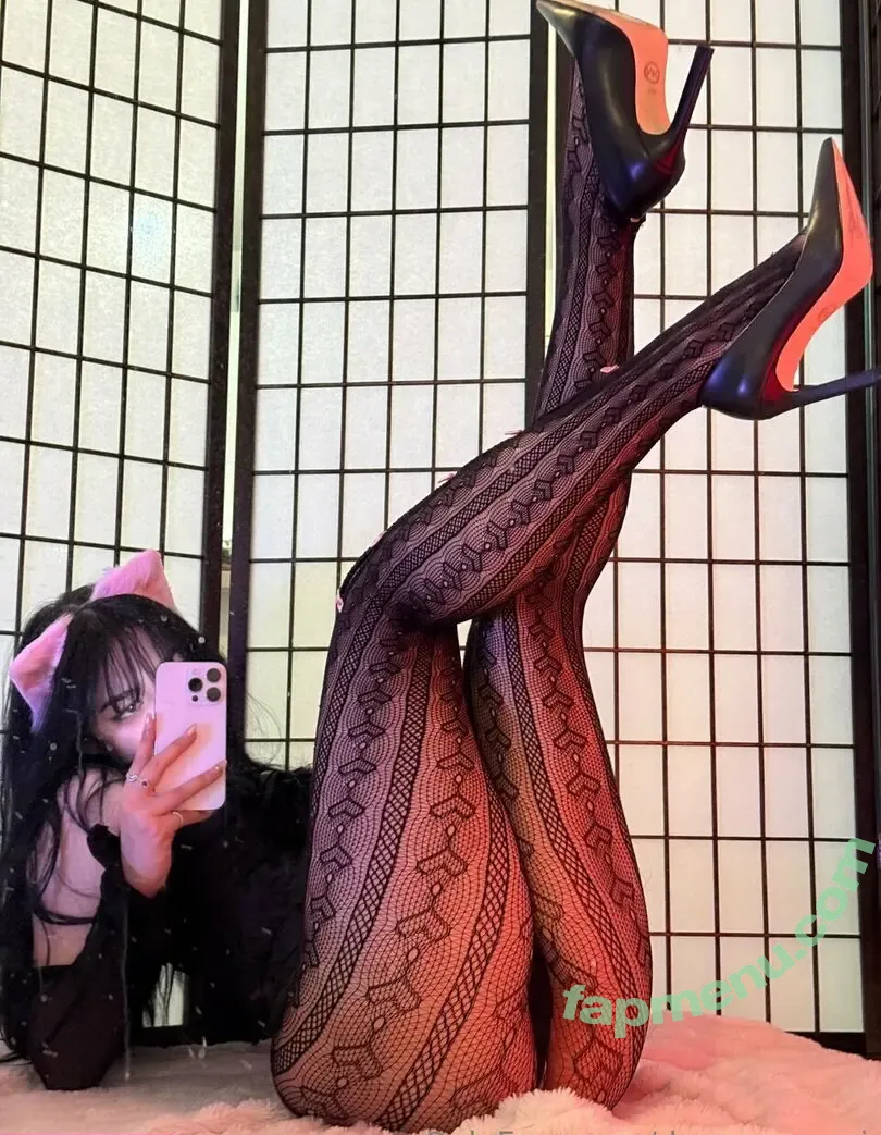 Bbaybeebirkin nude photo #0096 (beevibinn / chocoostrabieee / lilpinkiezzz / riukumabear)