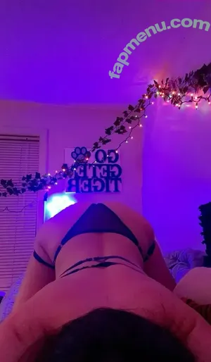 Bbcvixen Bbchoe69 Sluttysnowbun Slutty Snowbunny / bbcvixen nude photo #0003