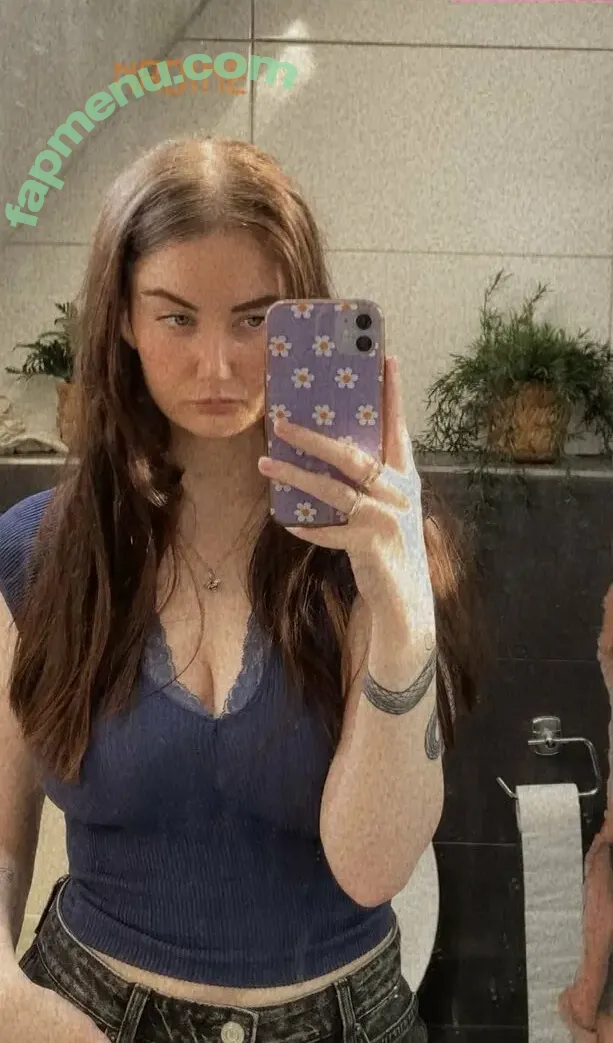 bbeambee nude photo #0033 (bbeam.bee)