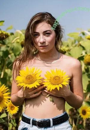  nude photo #0019