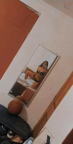 BBmaga nude photo #0017