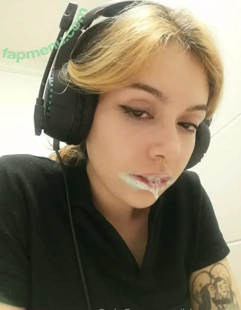 bbqueenn nude photo #0005 (bb.qu.ee.n)