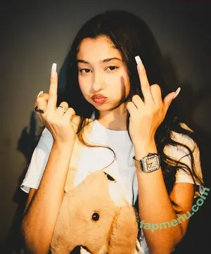 Bbtrickz / belizekazi nude photo #0107