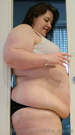 bbw_bonnie / bbwfeedeebonnie nude photo #0017