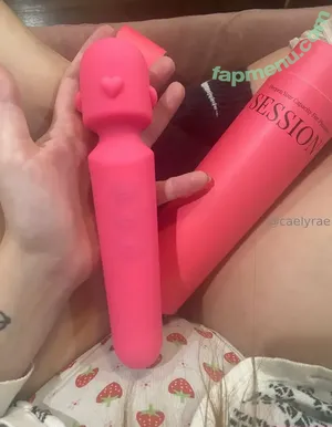 bbycae / caitlynnashleey nude photo #0002