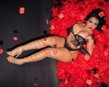 bbyg.sharon / 3xsharonx3 / bbyg._sharon / thicklilmama1 nude photo #0008
