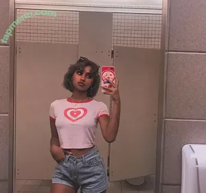 bbyg6rl / bbygrll nude photo #0106