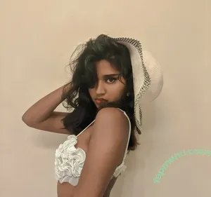 bbyg6rl / bbygrll nude photo #0283