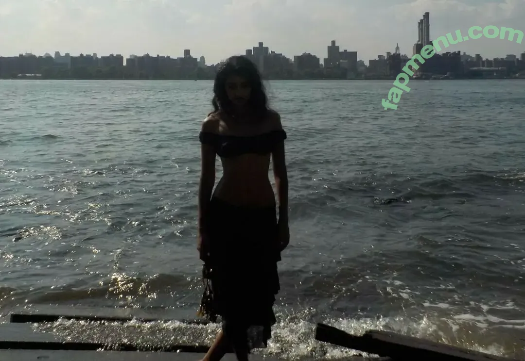 bbyg6rl nude photo #0121 (bbygrll)