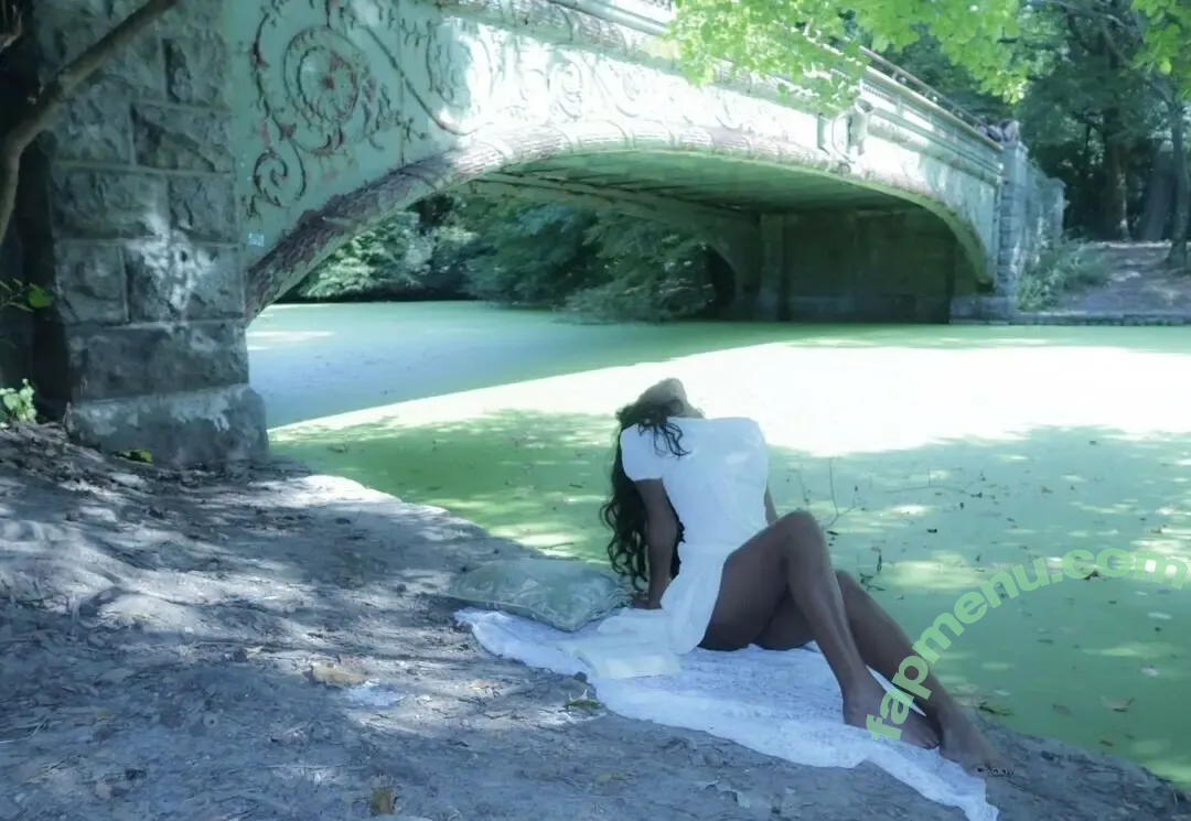 bbyg6rl nude photo #0127 (bbygrll)