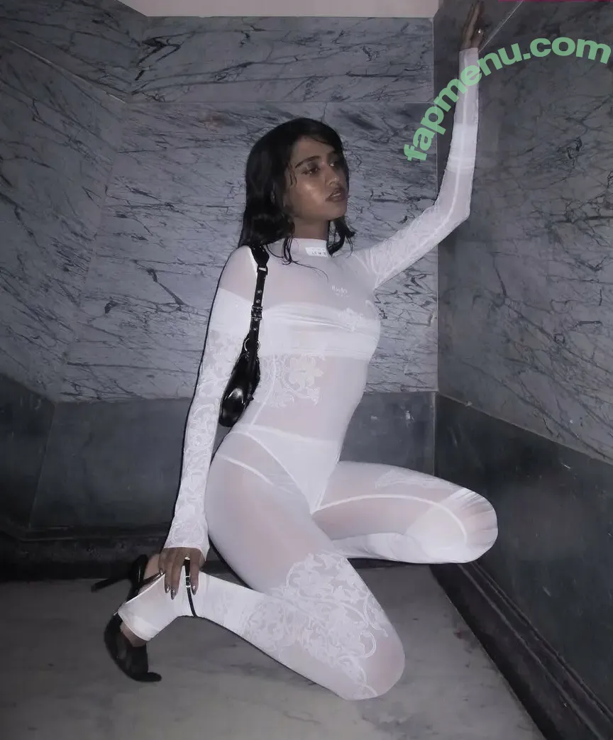 bbyg6rl nude photo #0191 (bbygrll)