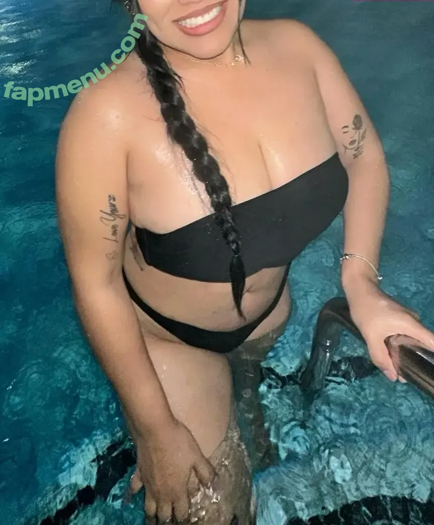 bbygirlcc nude photo #0002 (Cece / bbygirlcc_ / bbygirlcc__ / cecerosee)