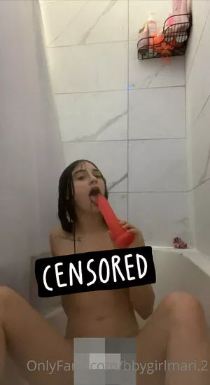 bbygirlmari.2 / bbygirllmari nude photo #0004