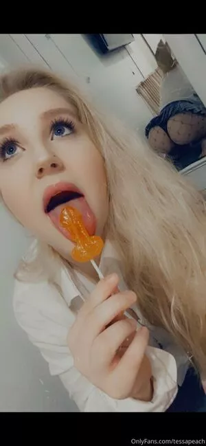bbyjuulxo / danceworldfyp nude photo #0024