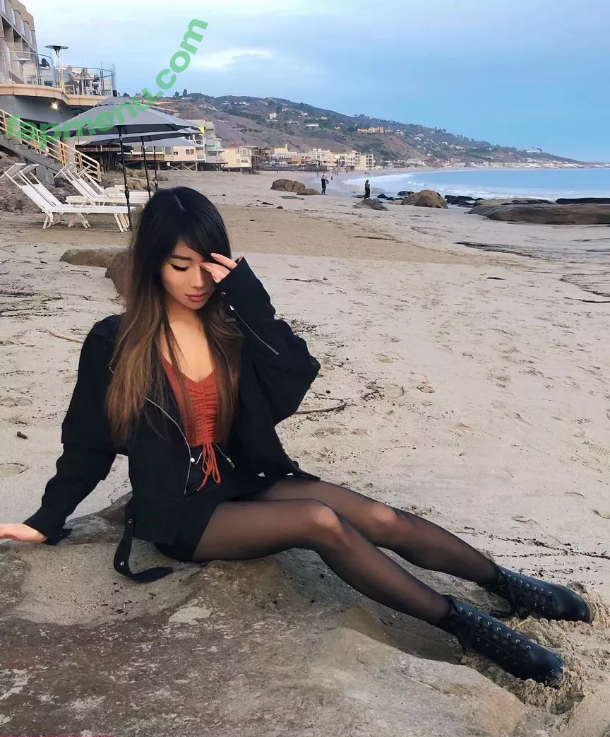 bbymari nude photo #0034 (bbymari._ / mariyknight)