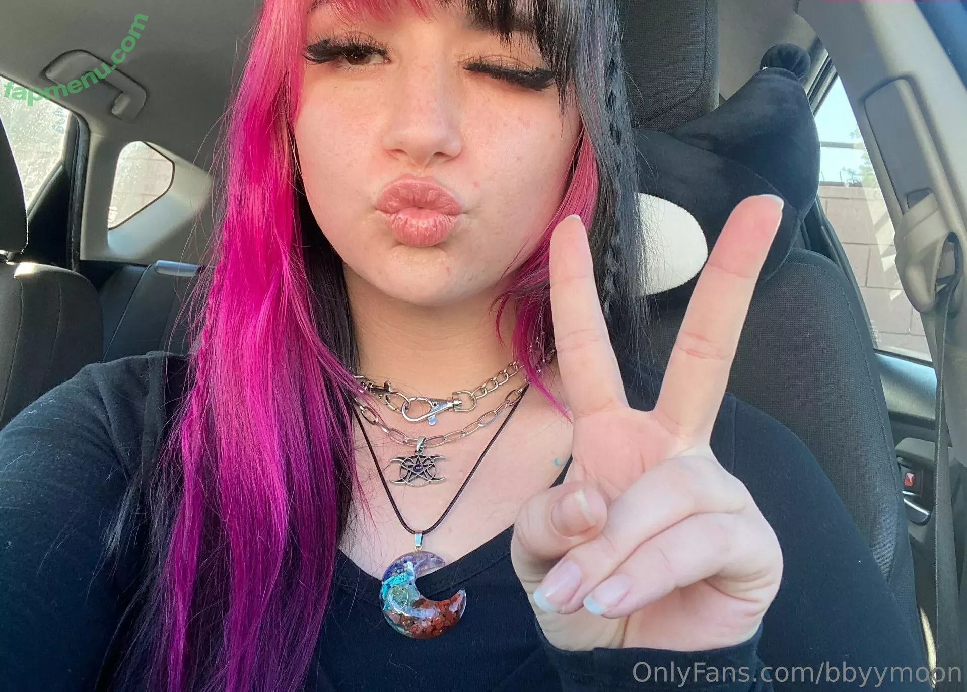 bbyymoon nude photo #0004 (bbyymoon__)