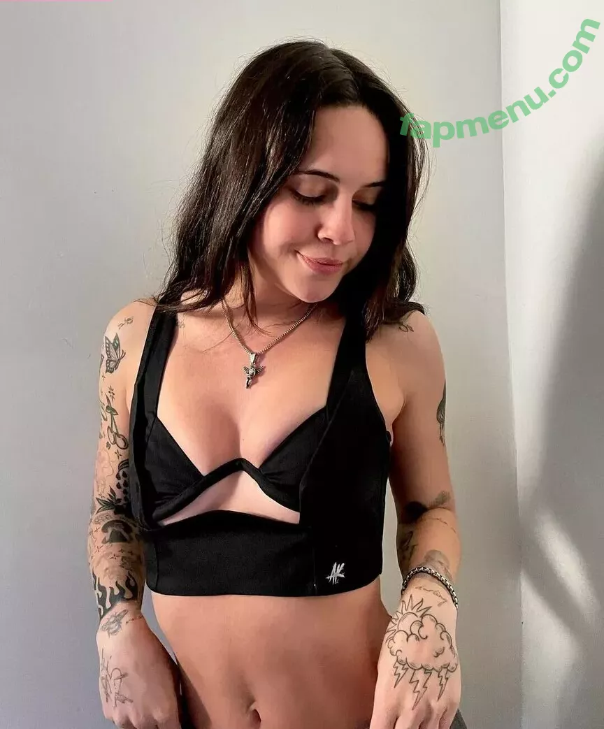 Bea Miller nude photo #0085 (beamiller)