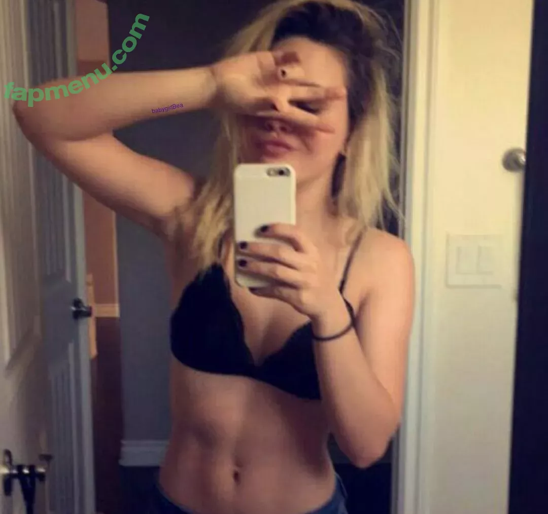 Bea Miller nude photo #0104 (beamiller)