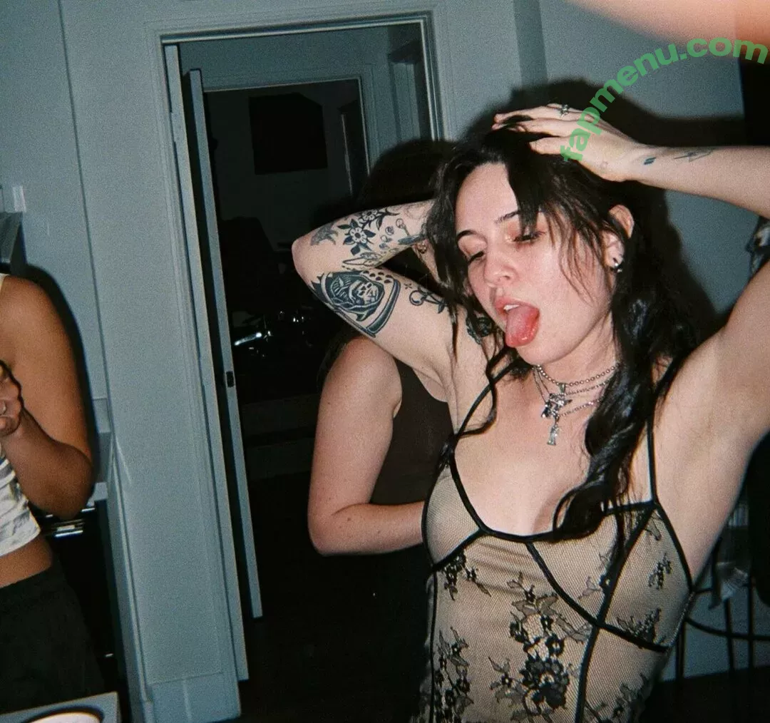 Bea Miller nude photo #0111 (beamiller)