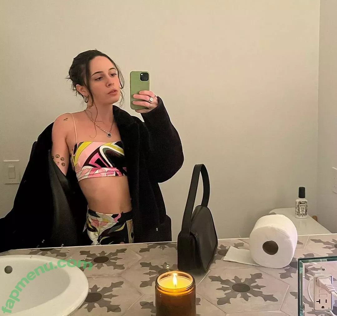 Bea Miller nude photo #0225 (beamiller)