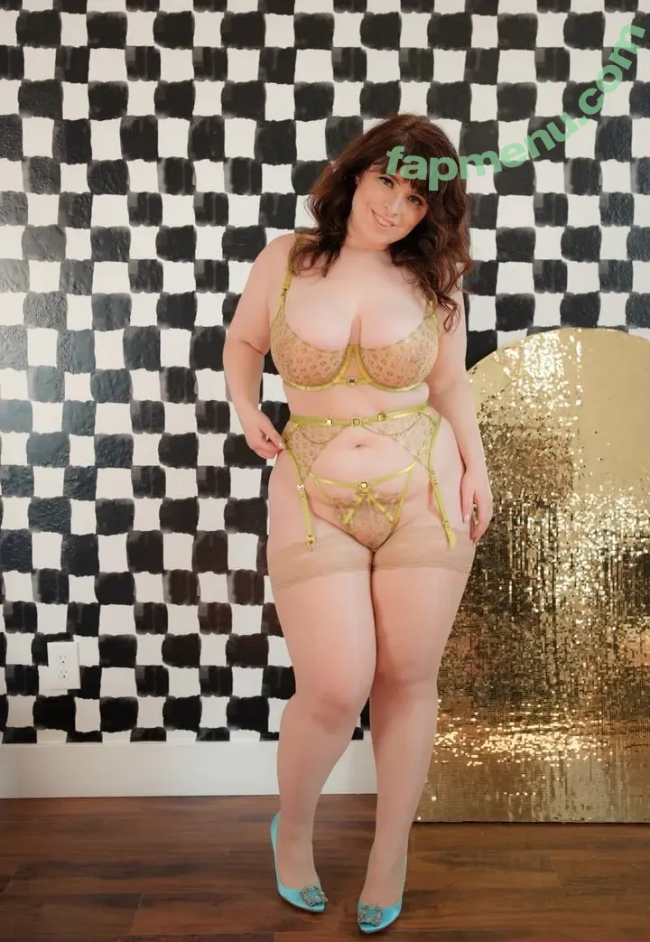 Bea York nude photo #0004 (beayork / ubeayork)