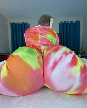 beabaad / ezzobea / msbeabaad nude photo #0035