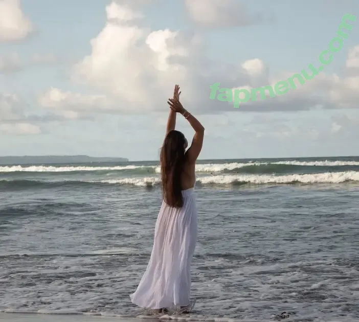 Beach nude photo #1014 (Beach)