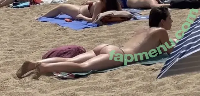 Beach nude photo #1025 (Beach)