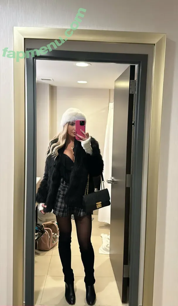 beachbarbiiee nude photo #0003 (beachbarbiiee)