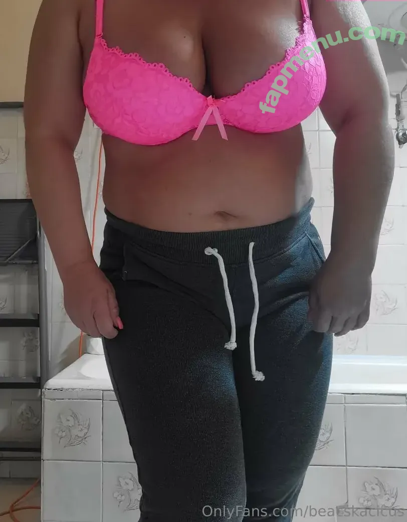 beacskacicus nude photo #0004 (bea_curious)