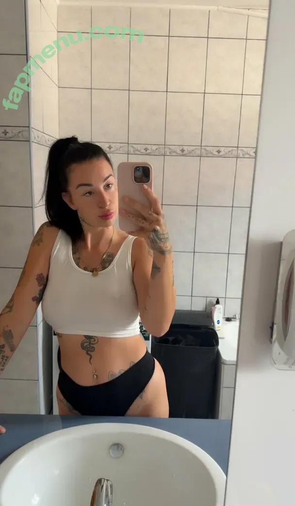 beameloni nude photo #0069 (beameloni)