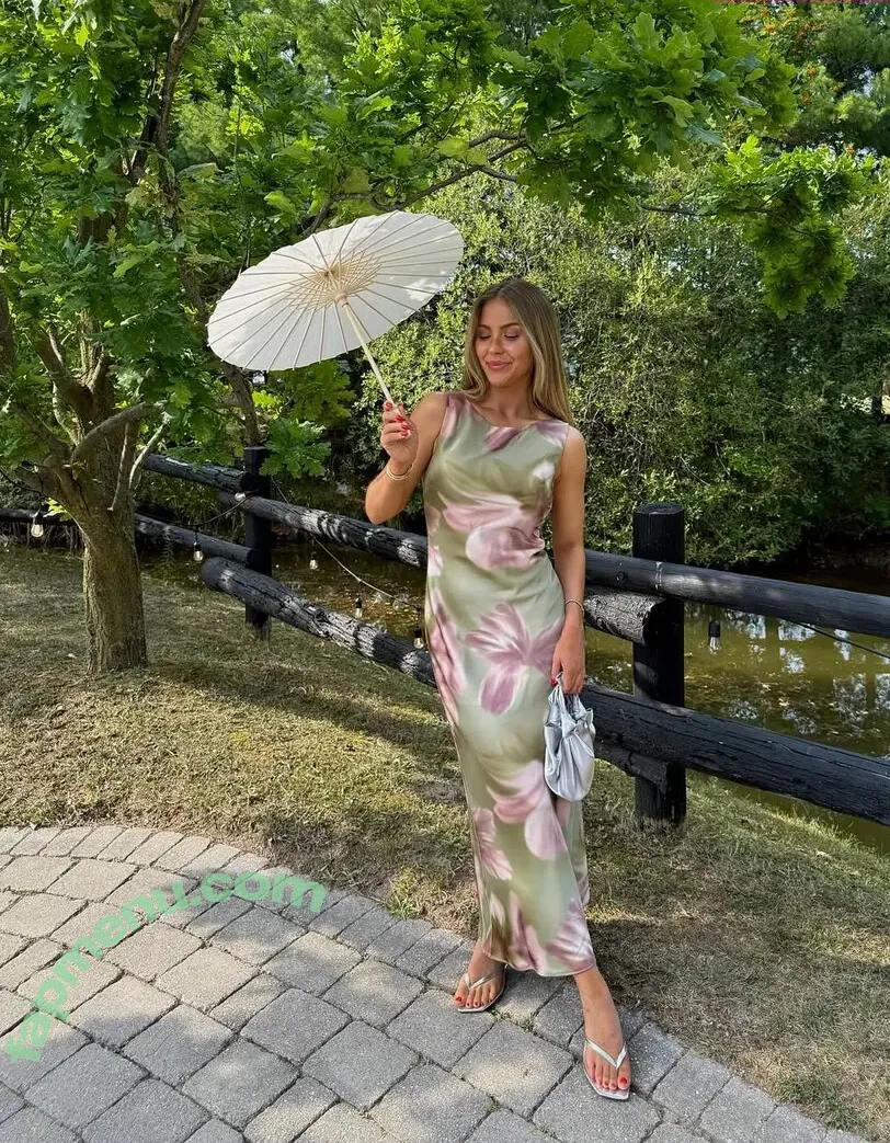 Beatrice Bouchard nude photo #0242 (beatricebouchard)