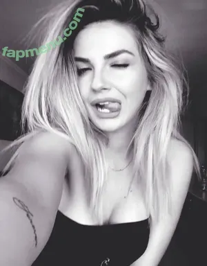 beatrix ramosaj / beatrixramosaj nude photo #0024