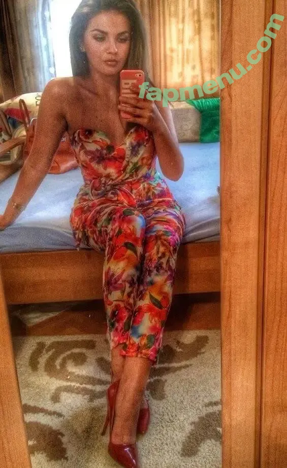 beatrix ramosaj nude photo #0007 (beatrixramosaj)