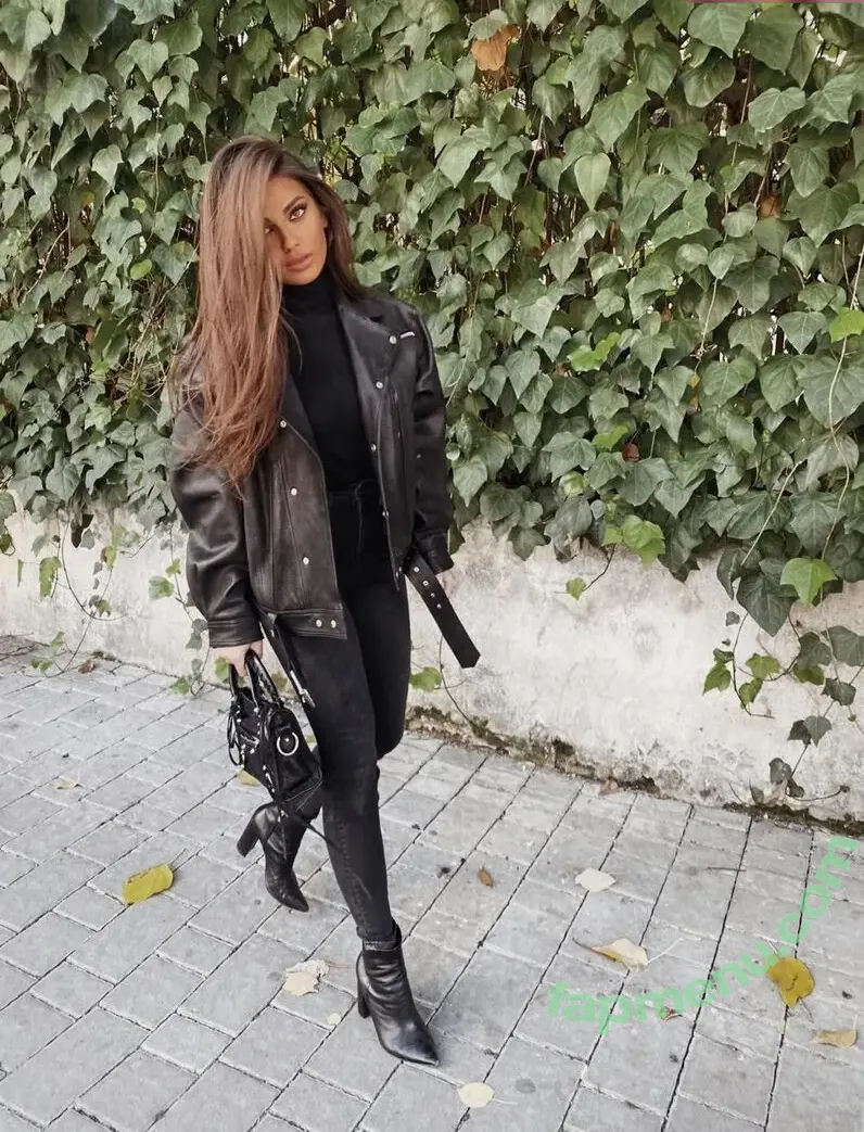 beatrix ramosaj nude photo #0113 (beatrixramosaj)