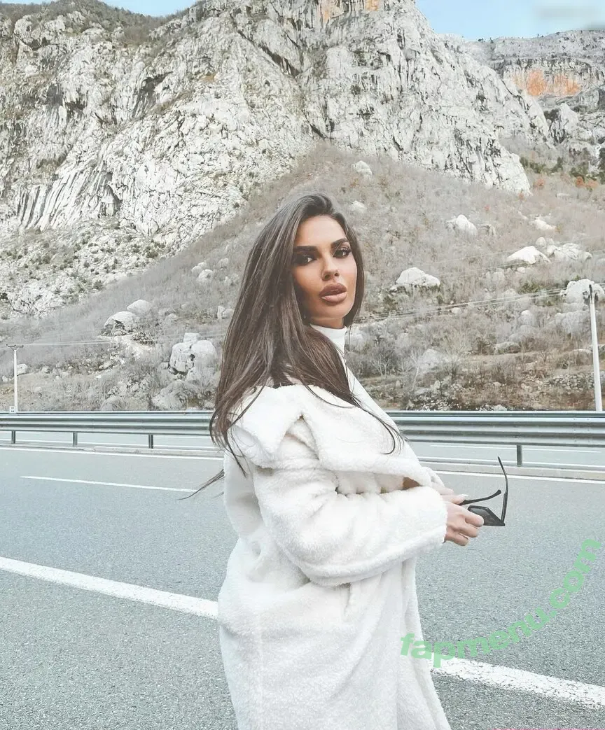 beatrix ramosaj nude photo #0115 (beatrixramosaj)