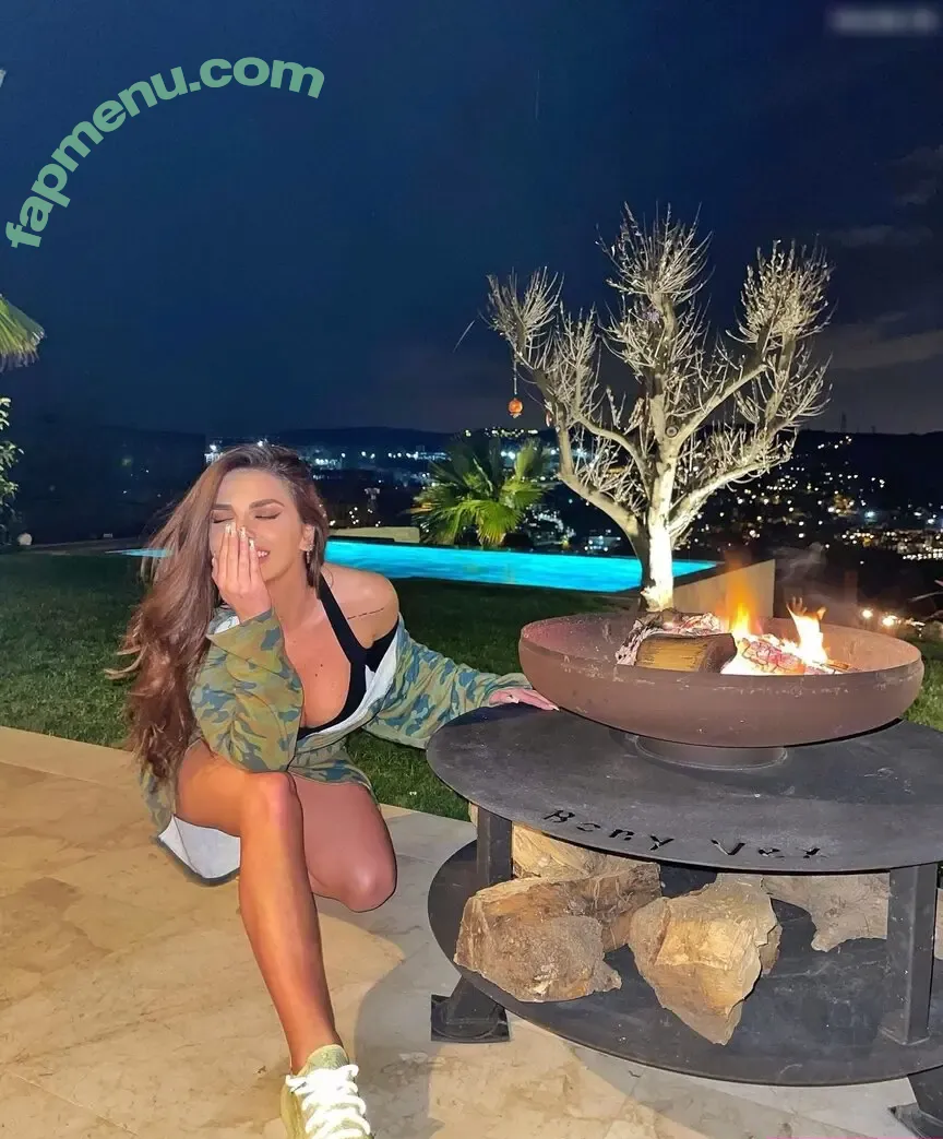 beatrix ramosaj nude photo #0145 (beatrixramosaj)