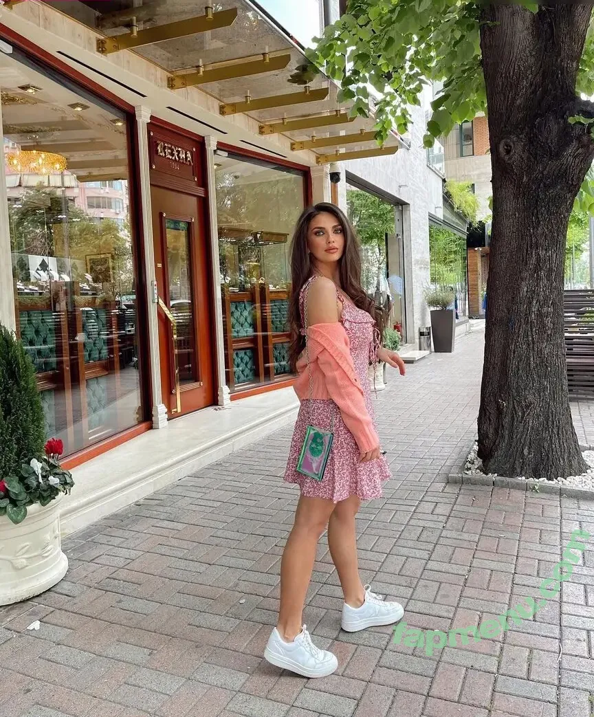 beatrix ramosaj nude photo #0204 (beatrixramosaj)