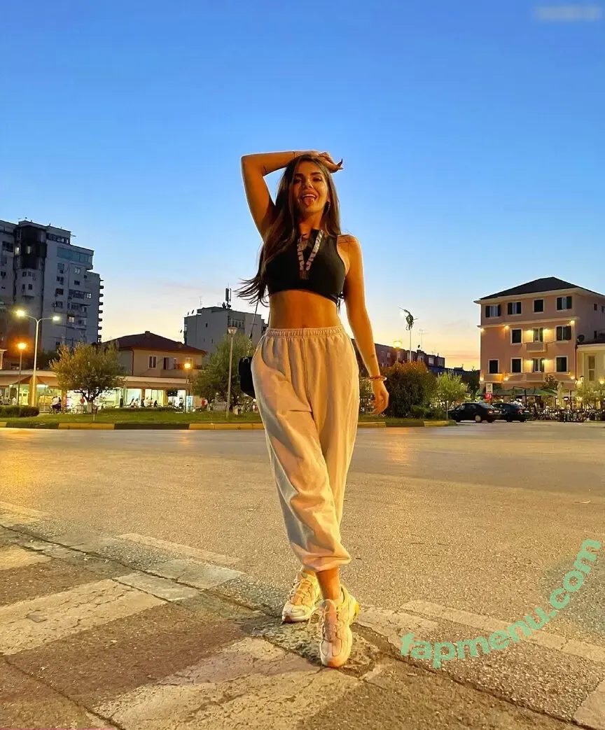 beatrix ramosaj nude photo #0209 (beatrixramosaj)