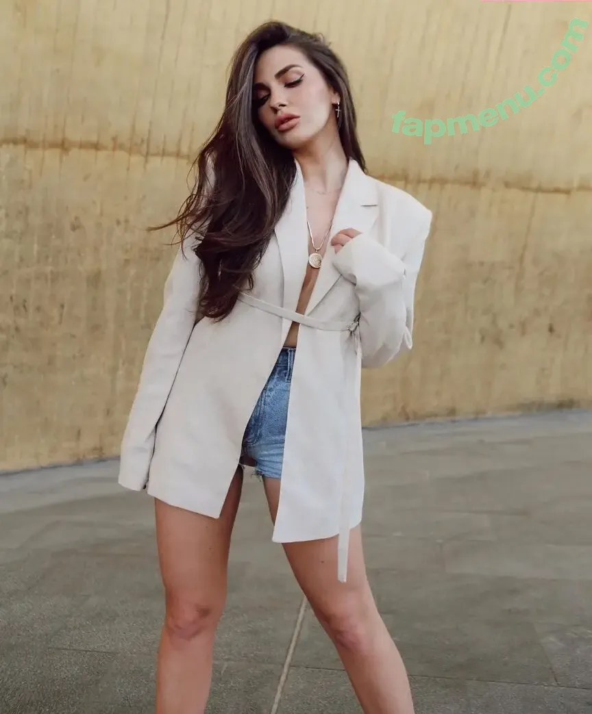 beatrix ramosaj nude photo #0221 (beatrixramosaj)