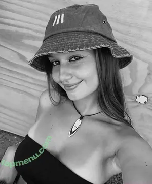 Beatriz Castilho / bfccastilho nude photo #0047