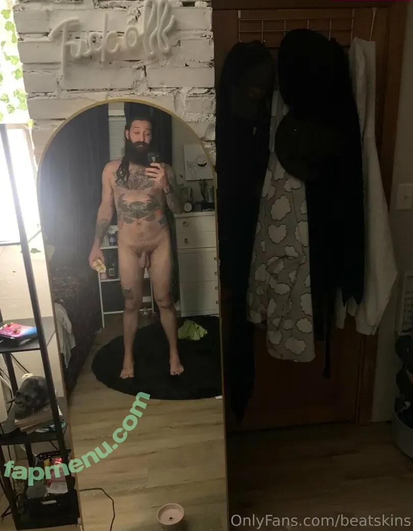 beatskins nude photo #0014 (thebearskinsband)