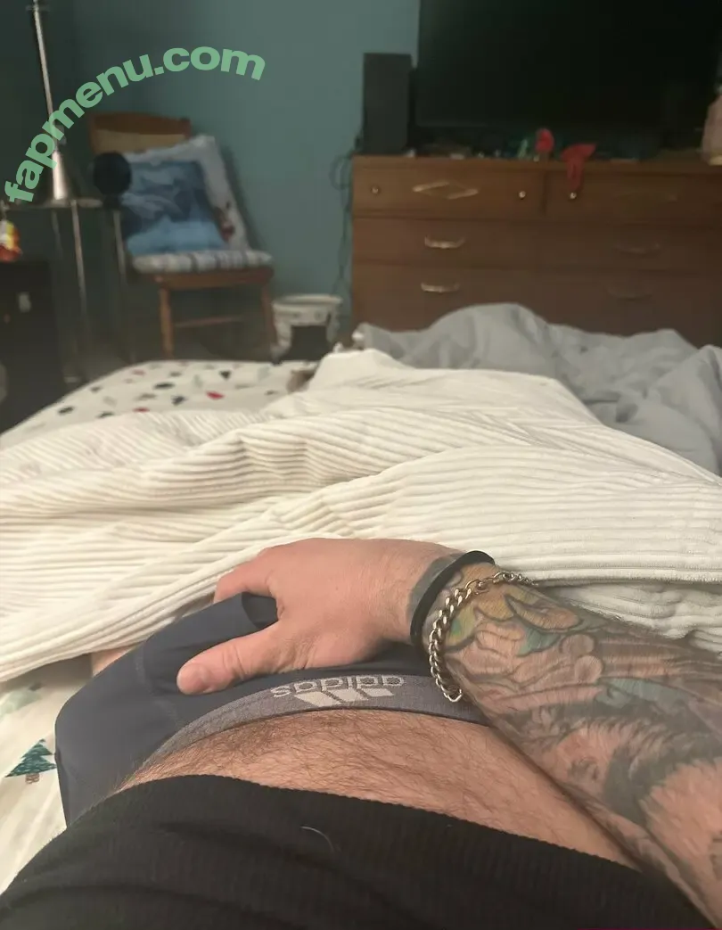 beatskins nude photo #0018 (thebearskinsband)