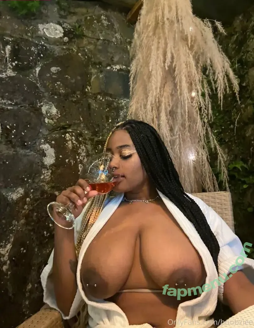 Beatzie nude photo #0003 (beatzie_)