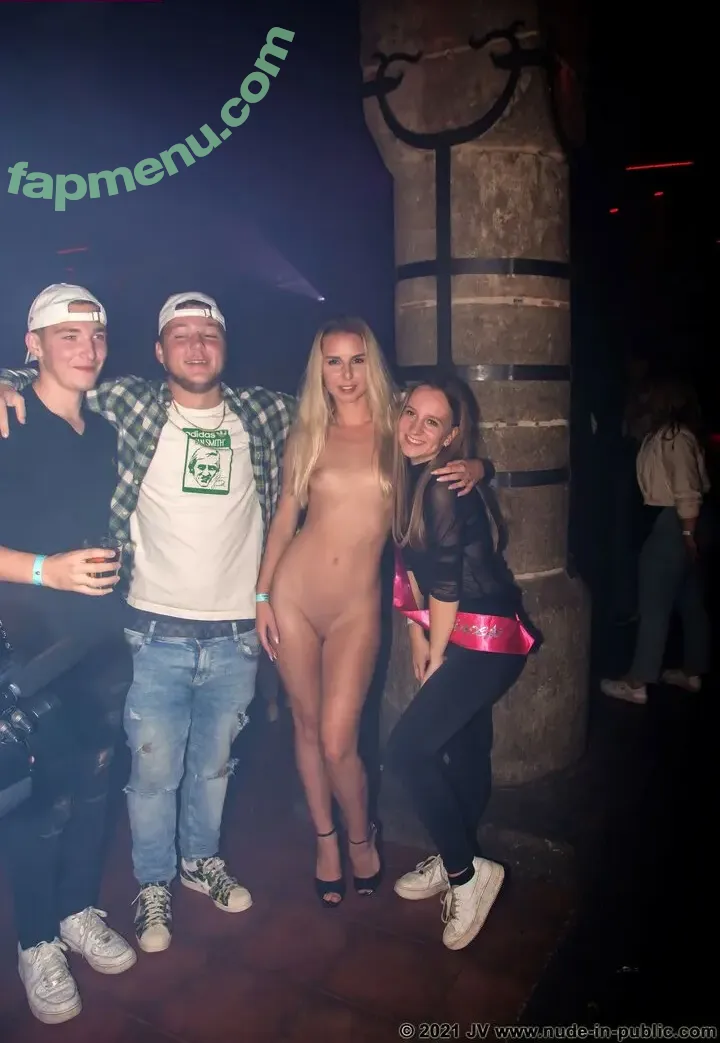 Beautiful Girls Groped nude photo #0120 (Fondled / Touched by Strangers / thesafecityapp)