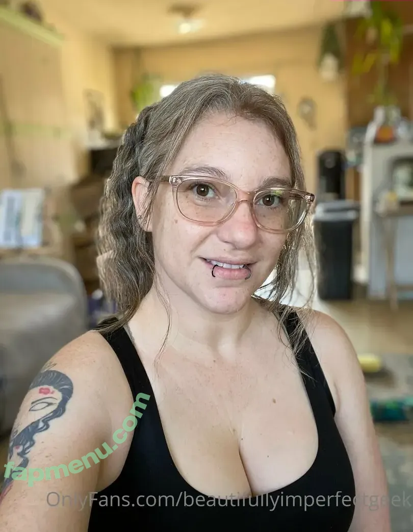 beautifullyimperfectgeek nude photo #0010 (beautifullyimperfectgeek)