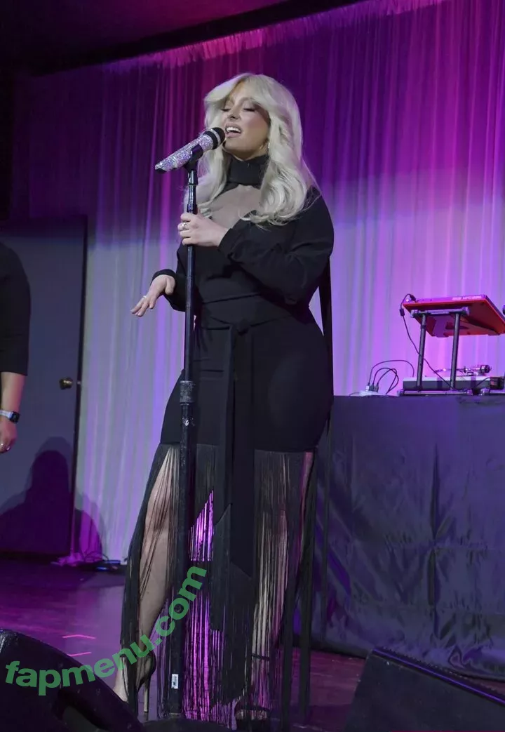 Bebe Rexha nude photo #0236 (beberexha / skylinevexx)