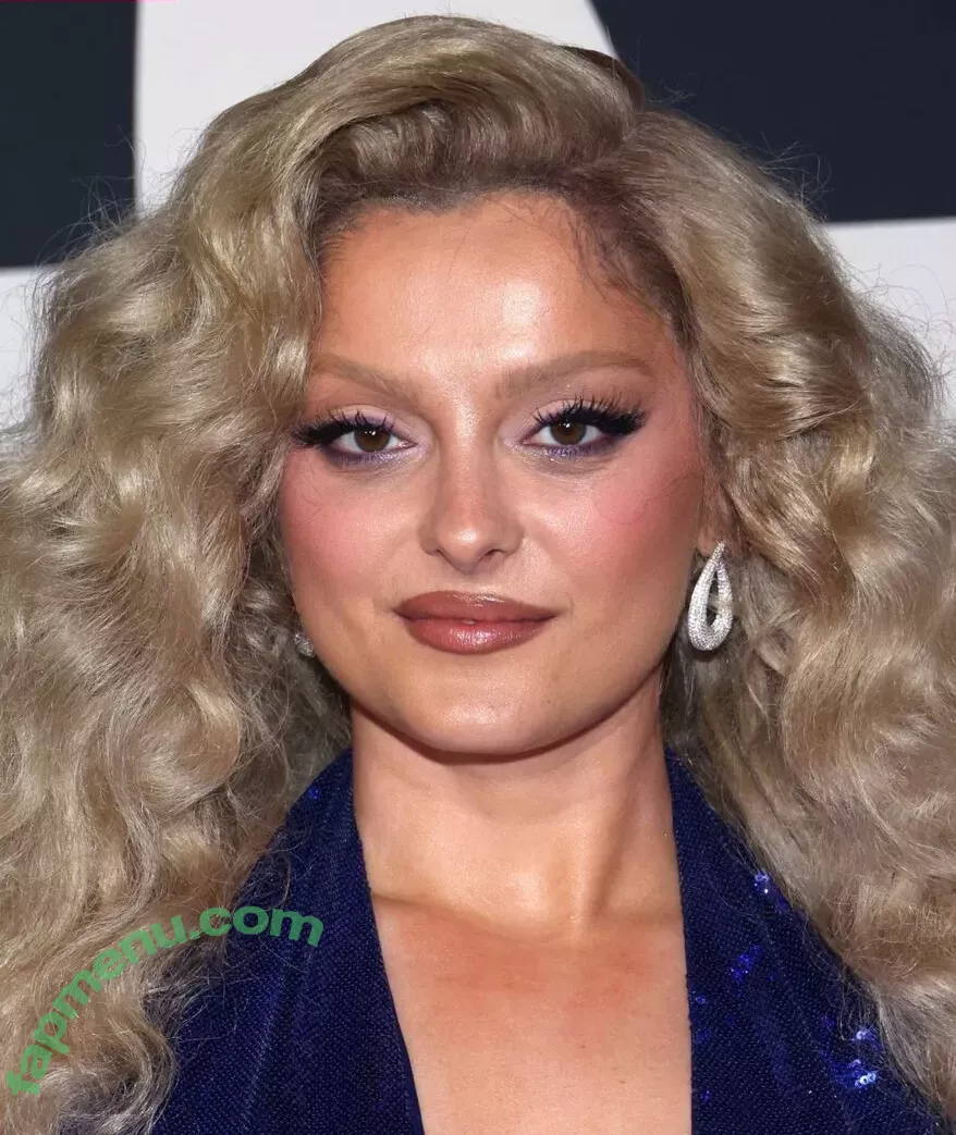 Bebe Rexha nude photo #0240 (beberexha / skylinevexx)