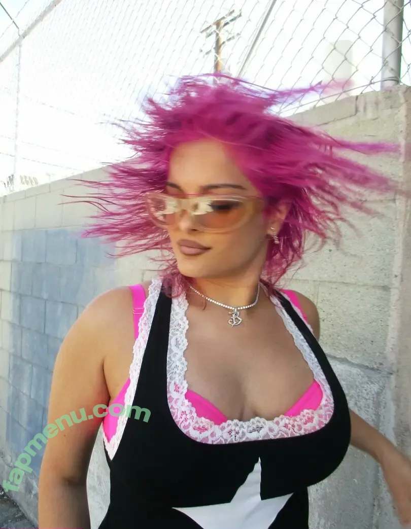 Bebe Rexha nude photo #1003 (beberexha / skylinevexx)