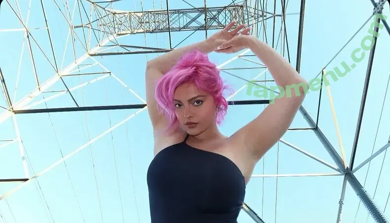 Bebe Rexha nude photo #1010 (beberexha / skylinevexx)
